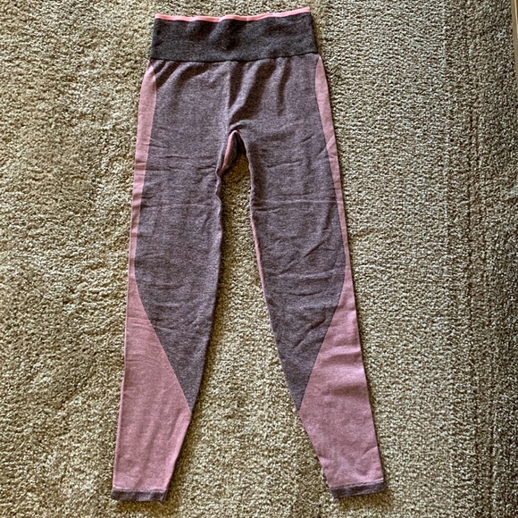 VS Pink leggings - Picture 1 of 2